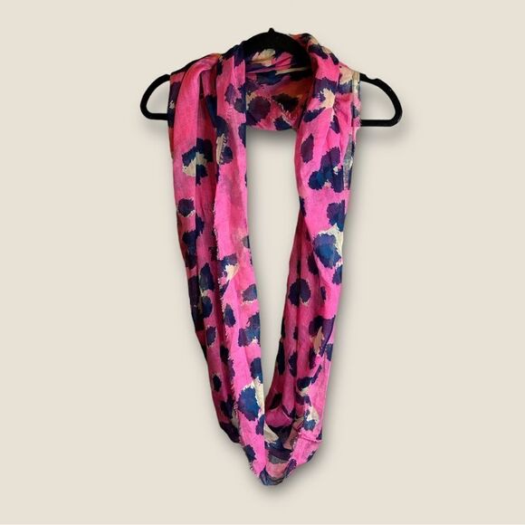 5 for $25🔥Cheetah Print Pink Fringe Sheer Wrap Scarf One Size - Picture 2 of 4